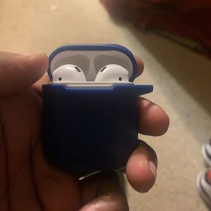 Airpods (2nd generation)